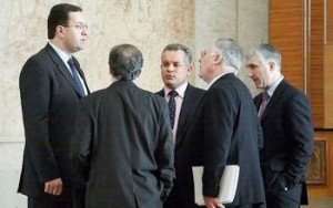 Deși în toate localitățile, în turul doi de scrutin, au trecut reprezentanți ai Partidului Democrat niciunul nu a luat majoritatea voturilor. 