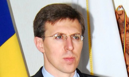 Edilul a mai adăugat că are nevoie de încredere şi susţinere pentru că îşi doreşte să continuie proiectele începute la Primărie.