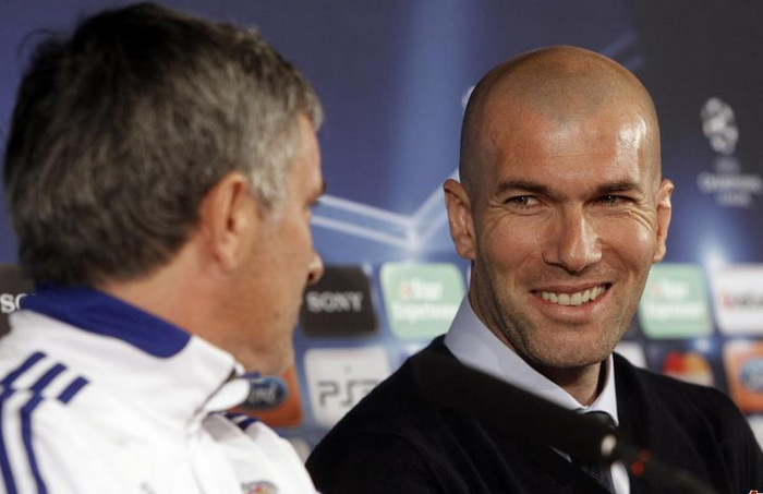 Zinedine Zidane, 40 de ani, va reveni în funcţia de director sportiv al lui Real Madrid.