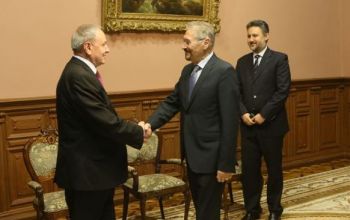 Emil Constantinescu s-a născut și a copilărit la Tighina până la vârsta de 4 ani