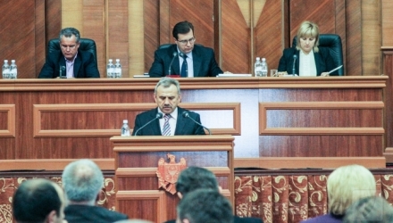 Președintele Comisiei Naționale pentru Integritate, Anatolie Donciu, și-a întocmit declarația pe venituri și proprietăți cu mai multe deficiențe.