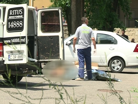 Astfel, inginerul-şef al întreprinderii unde era angajată victima riscă să fie tras la răspundere. 