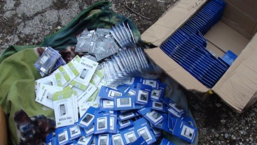 Lotul de marfă a fost depistat într-un mijloc de transport de model „Wolksfagen Caravan" în compartimentul marfar, în regiunea satului Calfa, Anenii-Noi. 