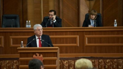 Партия коммунистов призывает все общество объединиться под одним единственным требованием - досрочных парламентских выборов, заключил лидер политформирования.