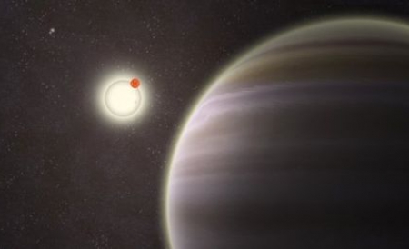 Astronomii descriu noua planetă ca un „gigant de gaze”, un pic mai mare decât Neptun şi de peste şase ori mai mare decât Pământul
