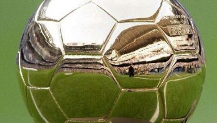 *Începând cu 2010, Balonul de Aur este decernat de FIFA