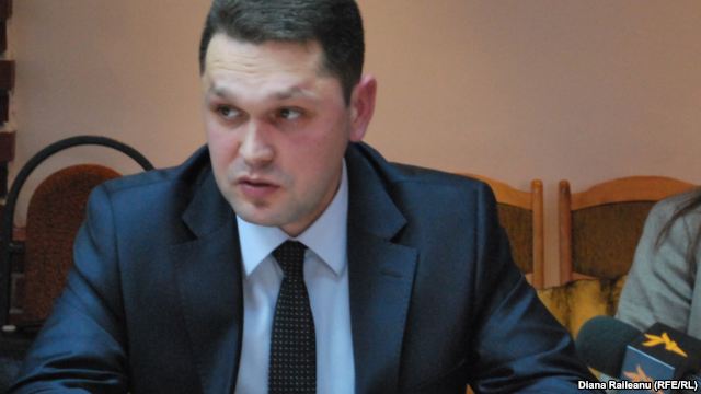 Bogdan Zumbreanu, reprezentantul CNA, a menţionat că investigaţiile în acest dosar au început încă în luna septembrie 2012, pornind de la informaţiile precum că înalţi funcţionari din cadrul IFPS ar lua mită de 5-10 mii euro lunar de la agenţi economici.