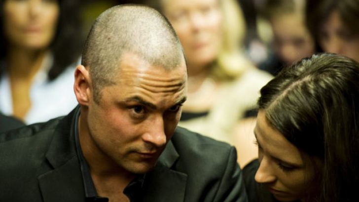 Cazul lui Carl Pistorius nu are nicio legătură cu cel al fratelui său, care este acuzat că a împușcat-o pe iubita sa Reeva Steenkamp. 