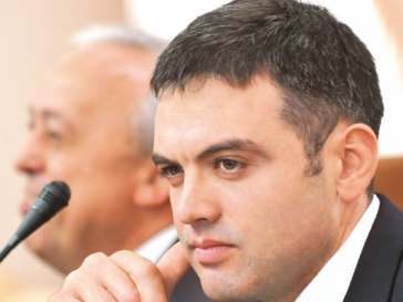 Potrivit lui Bîzgu, anume acest fapt a şi stat la bază atunci cînd comisia l-a numit cîştigător al concursului.