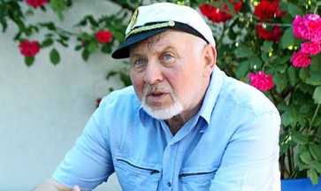 Într-un interviu, făcut acum o lună Gheorghe Urschi a spus că paşii pe care deja poate să-i facă, au venit ca o lumină de Sus. 