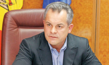 Unicul acţionar actual al societăţii,care ar fi putut deţine de unul singur o astfel de participaţie este compania Windon & Flanders Limited .