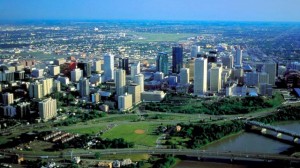  Canada ocupă, al treilea an consecutiv, primul loc într-un clasament al ţărilor cu cea mai bună reputaţie în străinătate, urmată de Suedia şi Elveţia.