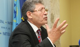 Ghimpu a îndemnat jurnaliştii să nu manipuleze şi să nu denigreze oamenii.