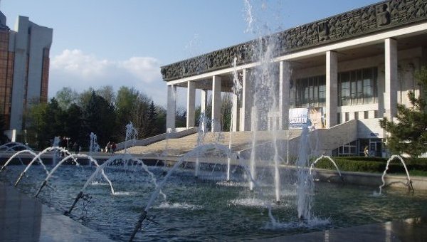 Также зал предназначен для камерных концертов, кинопросмотров и продвижения юных талантов. 