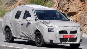 Dacia Logan a intrat în fabricaţie în 2004 înlocuind  modelul Solenza. 