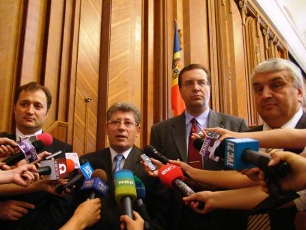 acest proiect de lege a fost votat de Parlament în prima lectură, acum două săptămîni în urmă
