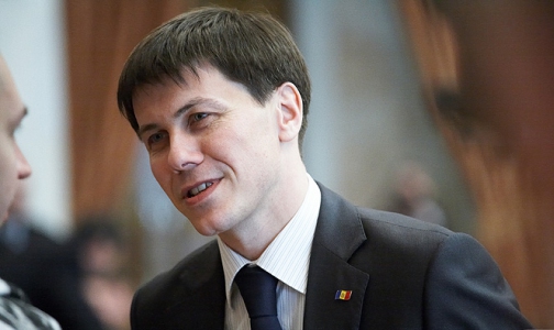 „Ceea ce s-a întâmplat a arătat că atunci când justiţia se mai face la comandă nu putem vorbi despre reuşita unor instituţii reformate”, a spus Oleg Efrim. 