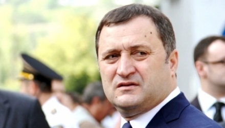 Vlad Filat a spus că semnarea acordului este un eveniment care aduce stabilitate politică după o perioadă de mai multe frămîntări politice.