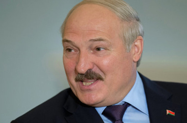 Лукашенко озабочен насущными вопросами, а не увековечиванием собственных заслуг.