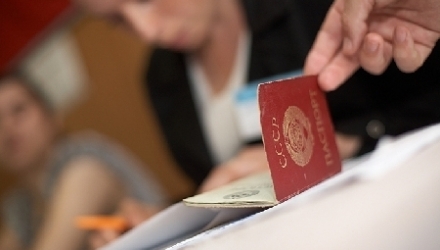 Datele oficiale arată că peste 260 de mii de cetăţeni ai Republicii Moldova continuă să deţină şi să utilizeze paşapoarte de tip sovietic.