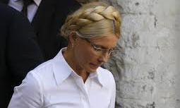 Iulia Timoşenko ispăşeşte o pedeapsă de şapte ani de detenţie pentru abuz de putere