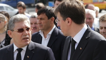 Liberalii nu au răspuns deocamdată acestor acuzații.
