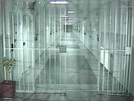 ifice efectuate, au dus la depistarea, într-un colet destinat unui deţinut al Penitenciarului nr.18-Brăneşti
