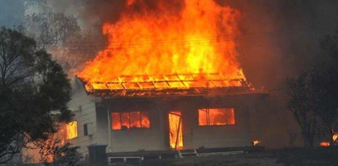 Cauzele izbucnirii incendiului încă nu se cunosc.