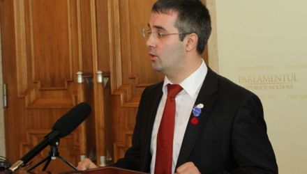 Deputatul comunist consideră că, în prezent, există toate pârghiile legale de a lupta contra discriminării, inclusiv în câmpul muncii.  