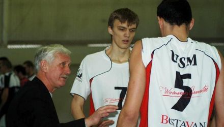  Anii precedenţi jucătorii USM-ului erau ameninţaţi de nenumărate ori că vor fi transferaţi la contract pentru rezultate modeste.