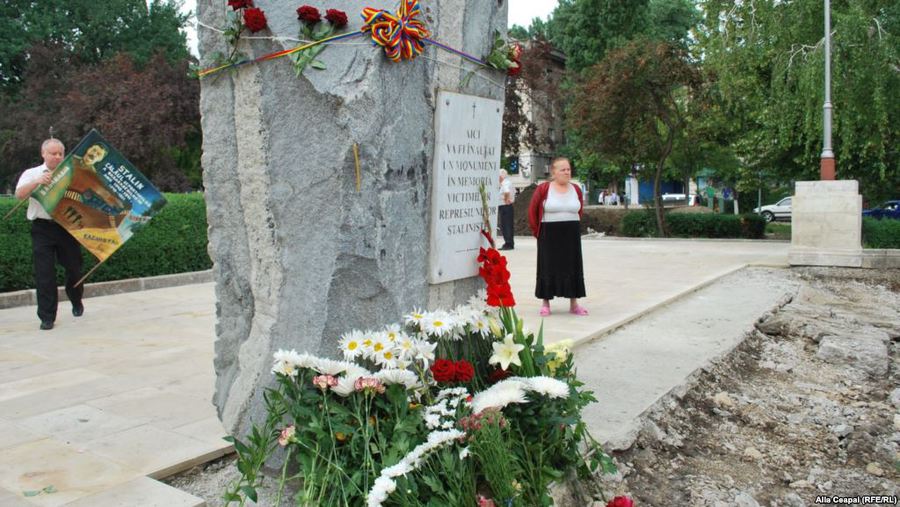 Monumentul victimelor deportărilor staliniste a fost adus la Chișinău. 