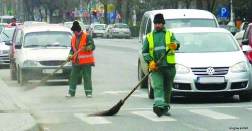 Dorin Chirtoacă susține că salariile măturătorilor ar trebui să crească cu cel puțin o mie de lei