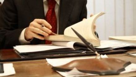 Simplificarea procedurilor de gestionare a afacerii va stimula comerţul şi investiţiile