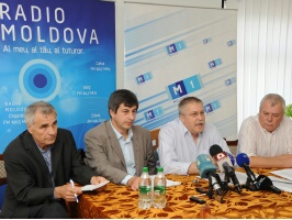 În prezent Compania "Teleradio-Moldova" are peste 800 de angajaţi