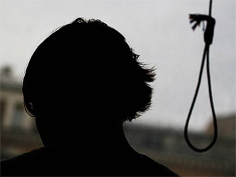 В двенадцать-тринадцать лет у девочек — начало «трудного» возраста.