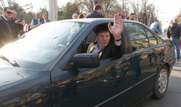 Pentru a-i disciplina pe unii şoferi, Primăria Capitalei ar putea instala bariere la semafoarele din Chişinău.