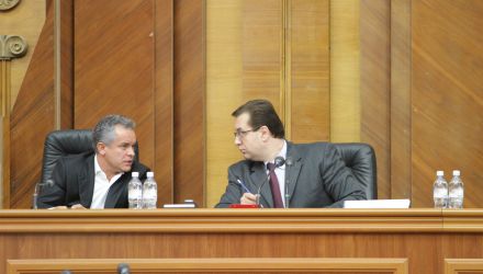 Mai mult, Lupu asigură că AIE se va împotrivi ferm tuturor solicitărilor de demiteri venite din partea Partidului Comuniștilor.