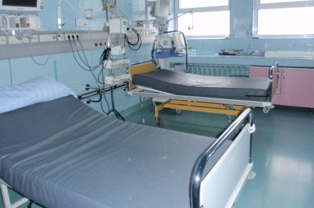 Potrivit medicilor, femeia avea hipertensiune şi insuficienţă cardiacă, iar gripa doar i-a complicat starea.