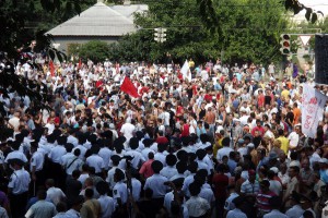 Присвоить перекрёстку статус площади нельзя.