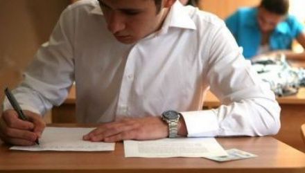 Cinci preşedinţi ai centrelor de bacalaureat au fost demişi din funcţiile pe care le ocupau