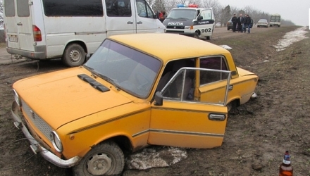 Житель Флорештского района оглушил водителя и угнал его «ВАЗ-2106», выпущенный в конце 70-х годов прошлого века. Фото: mai.md 