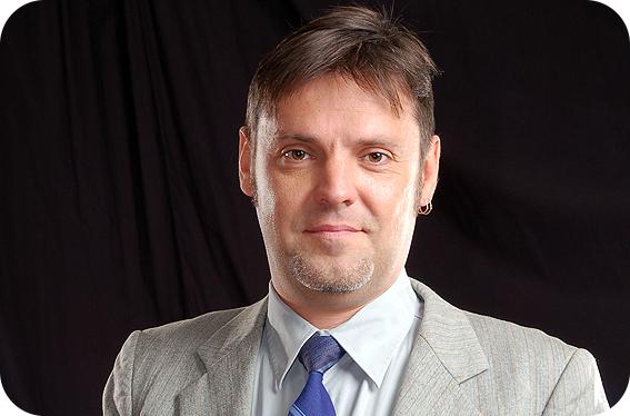 Григорий Малыгин, капитан известной команды КВН "Дети лейтенанта Шмидта", был обнаружен в ночь на 21 сентября мертвым в своей московской квартире. 
