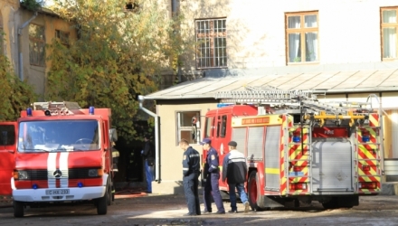 Deocamdată nu se cunoaște care este cauza incendiului.
