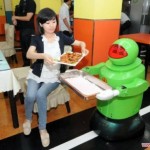 Chinezii au inventat primul restaurant doar cu …roboți!