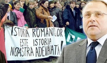   Он подчеркнул, что Михаил Шляхтицкий принял решение о переименовании школьного предмета “История” на “Историю румын и всеобщую историю” без консультаций.