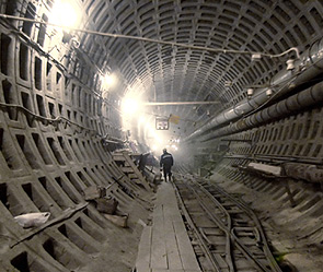 Строительство новых станций метро в Москве идет с рекордной скоростью. 