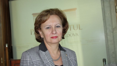 Acest război informaţional este orientat spre revizuirea valorilor ideologice, morale şi creştine ale poporului nostru.