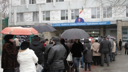 Atmosfera, însă, de la Chişinău ne dă speranţe. Basarabenii au demonstrat astăzi că sunt cetăţeni, nu doar posesori de paşapoarte! 