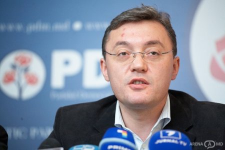 Игорь Корман был избран на пост спикера голосами депутатов ЛДПМ, ДПМ и группы Хадыркэ. Фото: alfanews.md 