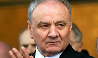 Timofti a declarat în repetate rînduri, că provine dintr-o familie deportată și egalează comunismul cu fascismul.